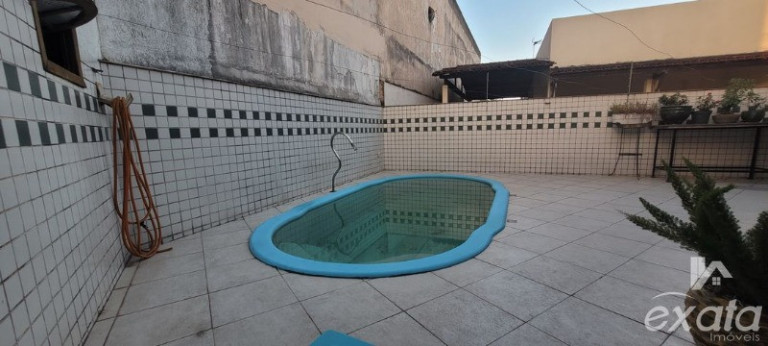 Casa com 5 Quartos à Venda, 180 m² em Parque Residencial Laranjeiras - Serra