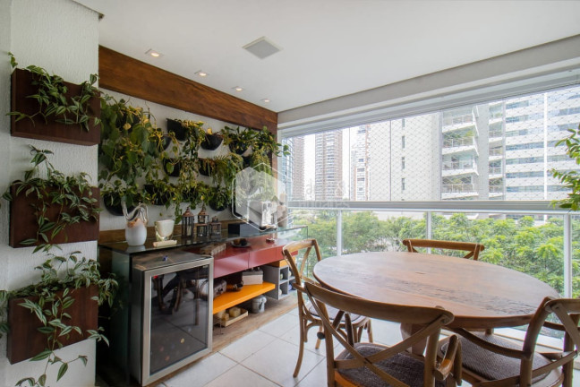 Imagem Apartamento com 4 Quartos à Venda, 201 m² em Itaim Bibi - São Paulo