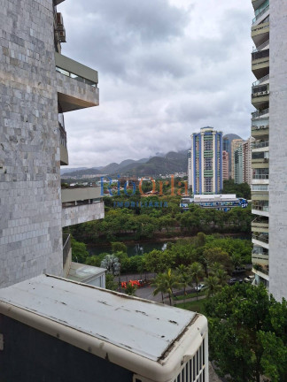 Imagem Apartamento com 3 Quartos à Venda, 230 m² em Barra Da Tijuca - Rio De Janeiro