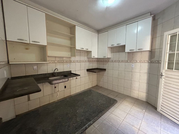 Imagem Sobrado com 3 Quartos à Venda, 146 m² em Jardim Santo Antonio - Goiânia