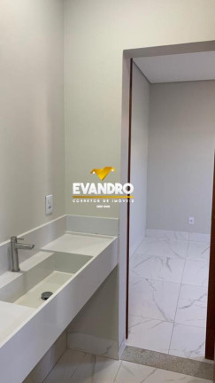 Imagem Casa com 3 Quartos à Venda, 250 m² em Condomínio Primor Das Torres - Cuiabá
