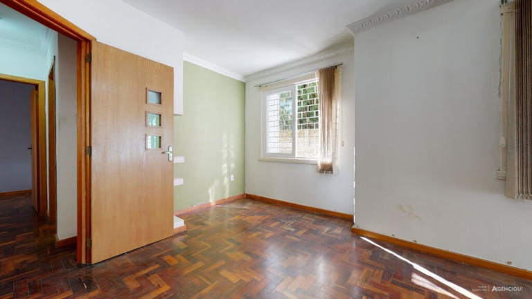 Imagem Imóvel com 3 Quartos à Venda, 80 m² em Medianeira - Porto Alegre Imagem Imóvel com 3 Quartos à Venda, 80 m² em Medianeira - Porto Alegre