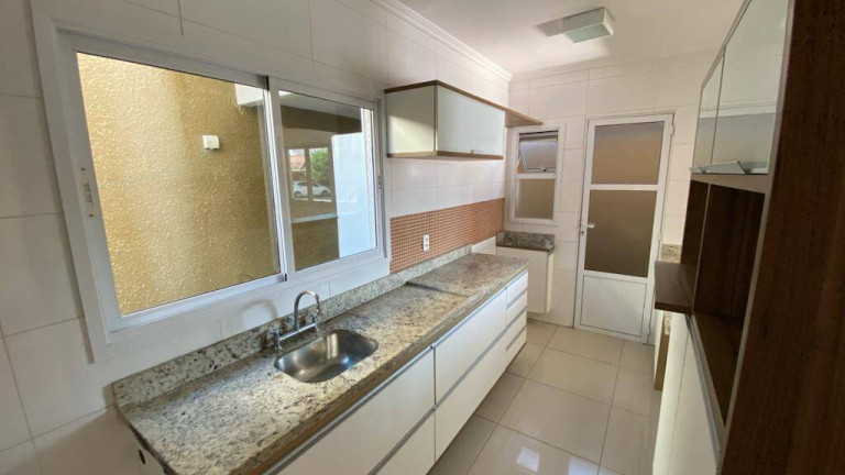 Imagem Casa com 3 Quartos à Venda, 223 m² em Parque Paduan - Taubaté