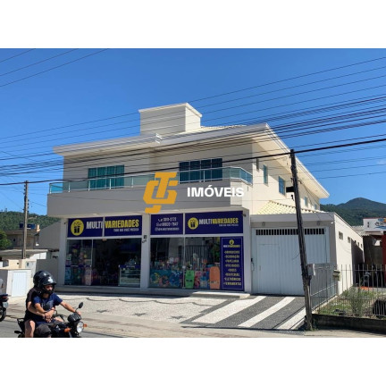 Casa com 3 Quartos à Venda, 387 m² em Areias - Camboriú