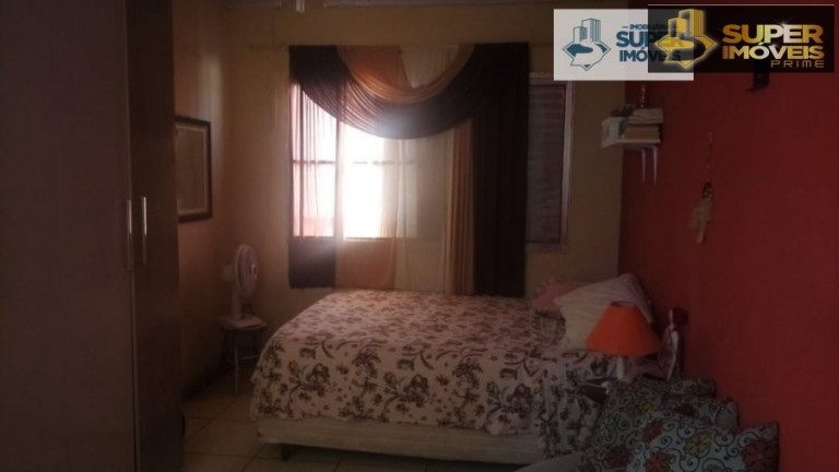 Imagem Casa com 3 Quartos à Venda, 180 m² em Centro - Pelotas Imagem Casa com 3 Quartos à Venda, 180 m² em Centro - Pelotas
