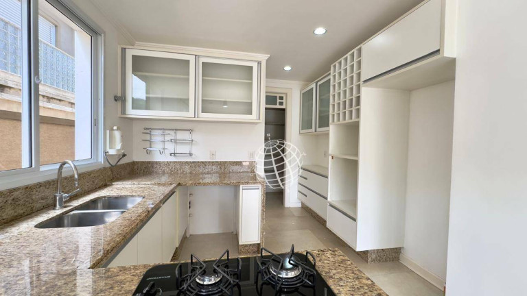 Imagem Casa com 4 Quartos à Venda, 365 m² em Vila Petrópolis - Atibaia Imagem Casa com 4 Quartos à Venda, 365 m² em Vila Petrópolis - Atibaia