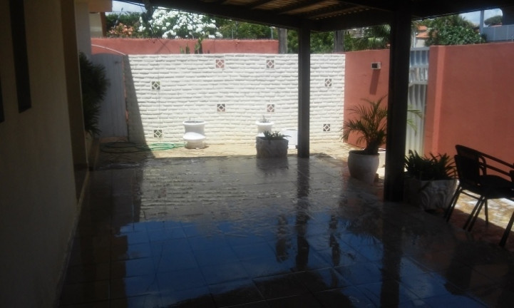 Casa com 4 Quartos à Venda, 270 m² em Capim Macio - Natal