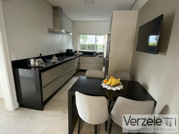 Imagem Casa com 4 Quartos à Venda, 445 m² em Praia Brava - Itajaí