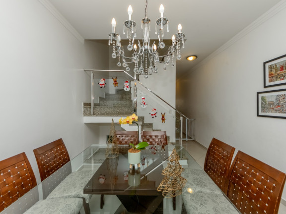 Imagem Sobrado com 3 Quartos à Venda, 190 m² em Vila Arcádia - São Paulo