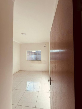 Imagem Casa com 3 Quartos à Venda, 70 m² em Jardim Diamante - Maringa