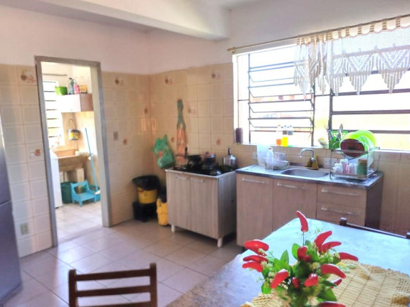 Imagem Casa com 3 Quartos à Venda, 240 m² em Camobi - - Santa Maria