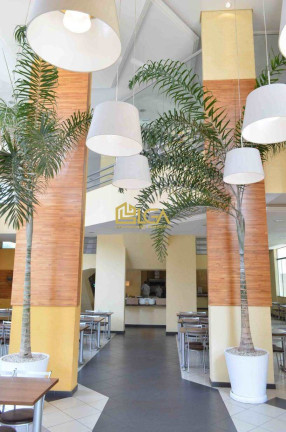 Sala Comercial à Venda, 1.758 m² em Itararé - São Vicente