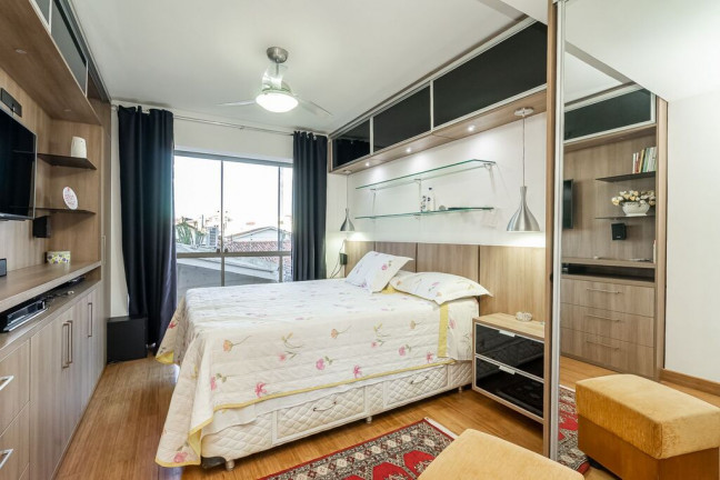 Imagem Casa com 4 Quartos à Venda, 288 m² em Jardim Planalto - Porto Alegre
