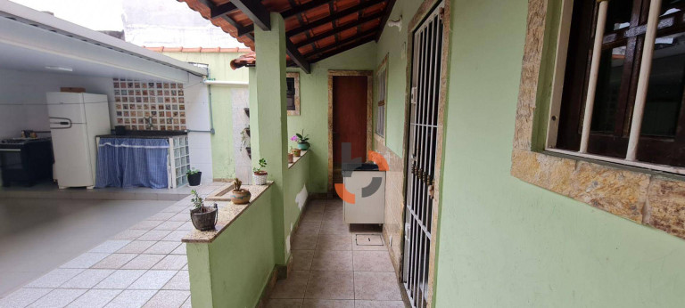 Imagem Casa com 4 Quartos à Venda, 212 m² em Caonze - Nova Iguaçu