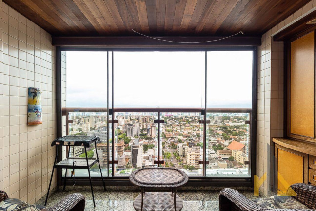 Imagem Casa com 3 Quartos à Venda, 127 m² em Bigorrilho - Curitiba Imagem Casa com 3 Quartos à Venda, 127 m² em Bigorrilho - Curitiba
