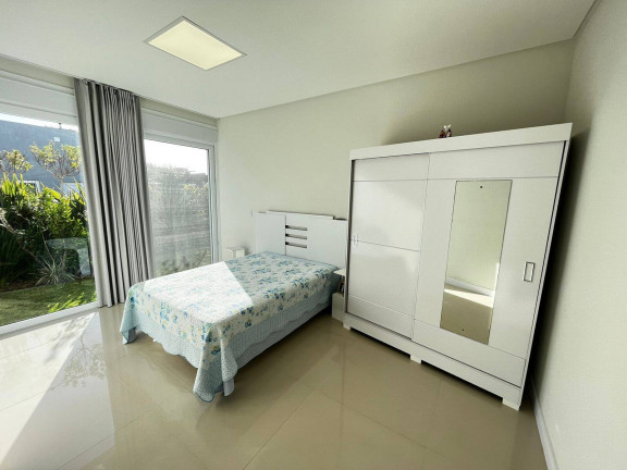 Imagem Casa com 4 Quartos à Venda, em Atlântida Sul - Osório Imagem Casa com 4 Quartos à Venda, em Atlântida Sul - Osório