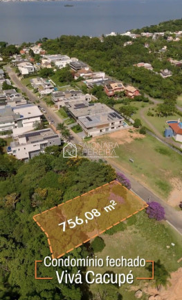 Terreno à Venda, 756 m² em Cacupé - Florianópolis