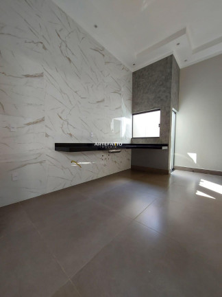 Imagem Casa com 3 Quartos à Venda, 130 m²