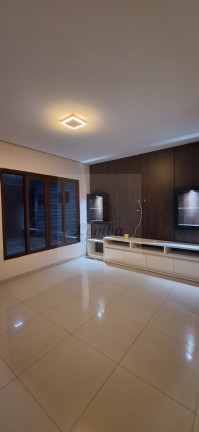 Imagem Casa com 4 Quartos à Venda, 182 m² em Cidade Alta - Cuiabá