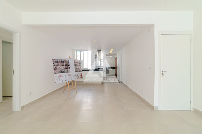 Imagem Apartamento com 3 Quartos à Venda, 135 m² em Copacabana - Rio De Janeiro Imagem Apartamento com 3 Quartos à Venda, 135 m² em Copacabana - Rio De Janeiro