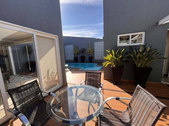 Imagem Casa com 4 Quartos à Venda, 330 m² em Cancelli - Cascavel