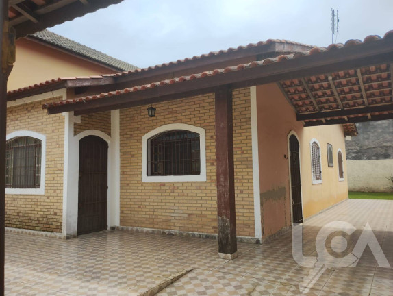 Casa com 3 Quartos à Venda, 86 m² em Praia Das Palmeiras - Caraguatatuba