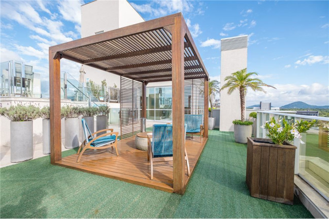 Imagem Imóvel com 2 Quartos à Venda,  em Jurerê Internacional - Florianópolis