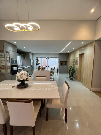 Imagem Casa com 3 Quartos à Venda, 220 m² em Interlagos - São Paulo
