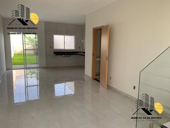 Imagem Casa com 3 Quartos à Venda, 83 m² em Laranjeiras - Uberlândia
