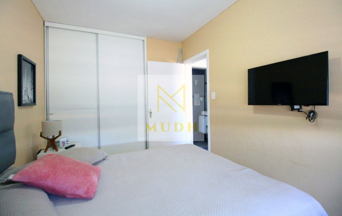 Imagem Apartamento com 2 Quartos à Venda, 54 m² em Cristal - Porto Alegre Imagem Apartamento com 2 Quartos à Venda, 54 m² em Cristal - Porto Alegre