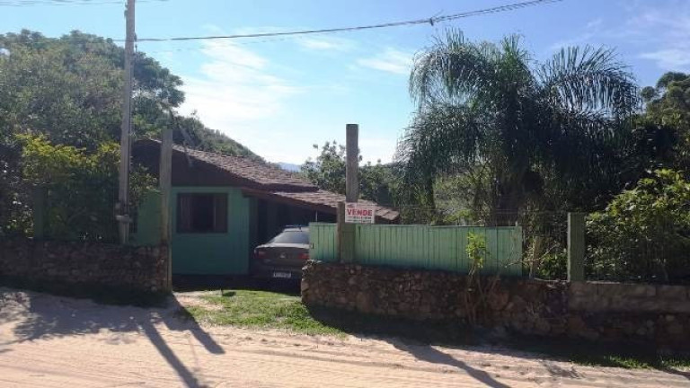Imóvel com 2 Quartos à Venda, 80 m² em Praia Do Rosa - Imbituba