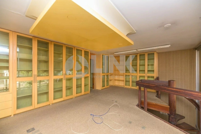 Imagem Casa com 3 Quartos à Venda, 388 m² em Auxiliadora - Porto Alegre Imagem Casa com 3 Quartos à Venda, 388 m² em Auxiliadora - Porto Alegre