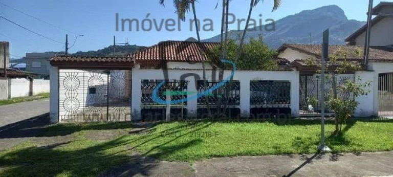 Casa com 3 Quartos à Venda, 253 m² em Jardim Das Gaivotas - Caraguatatuba