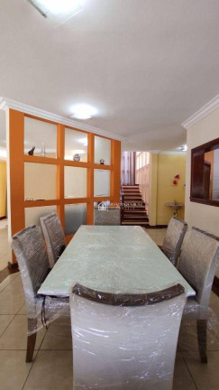 Imagem Sobrado com 5 Quartos à Venda, 375 m² em Vila Zezé - Jacareí