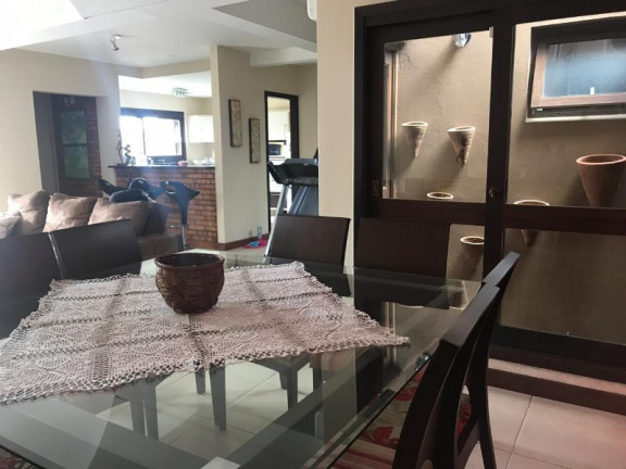 Imagem Casa com 3 Quartos à Venda, 200 m² em Alto Petrópolis - Porto Alegre Imagem Casa com 3 Quartos à Venda, 200 m² em Alto Petrópolis - Porto Alegre