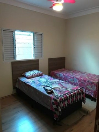 Imagem Casa com 4 Quartos à Venda, 290 m² em Vila Areao - Taubaté