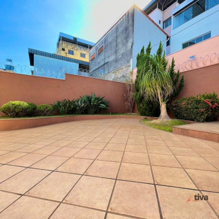 Imagem Casa com 4 Quartos à Venda, 298 m²