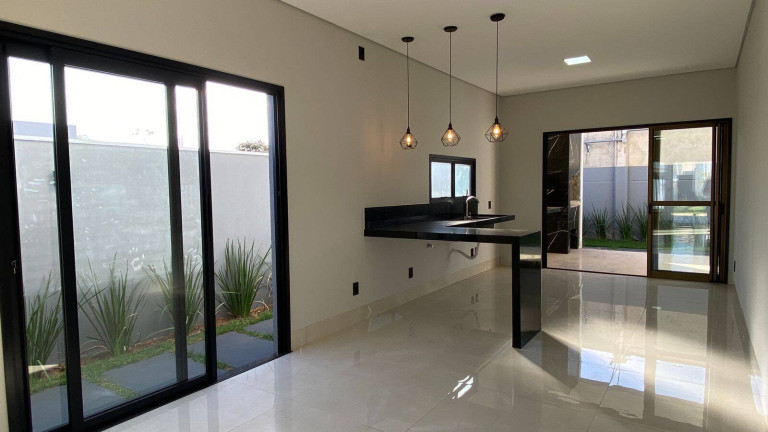 Imagem Casa com 3 Quartos à Venda, 141 m² em Tijucal - Cuiabá