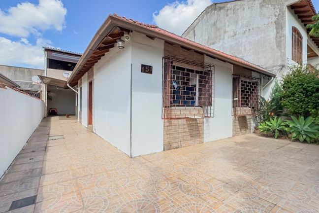 Imagem Casa com 2 Quartos à Venda, 200 m² em Santa Maria Goretti - Porto Alegre Imagem Casa com 2 Quartos à Venda, 200 m² em Santa Maria Goretti - Porto Alegre