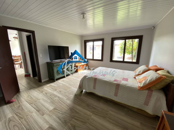 Imagem Casa com 4 Quartos à Venda, 270 m² em Centro - Imbé