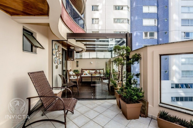 Imagem Apartamento com 3 Quartos à Venda, 145 m² em Barra Sul - Balneário Camboriú Imagem Apartamento com 3 Quartos à Venda, 145 m² em Barra Sul - Balneário Camboriú