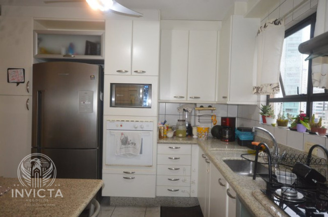 Imagem Apartamento com 3 Quartos à Venda, 228 m² em Centro - Balneário Camboriú Imagem Apartamento com 3 Quartos à Venda, 228 m² em Centro - Balneário Camboriú