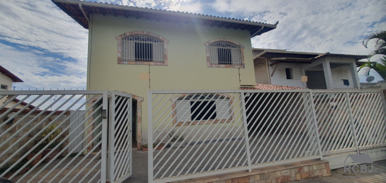 Imagem Sobrado com 6 Quartos à Venda,  em Centro - Esmeraldas