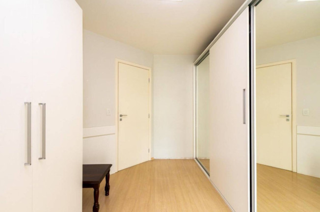 Imagem Casa com 3 Quartos à Venda, 233 m² em Cristo Rei - Curitiba