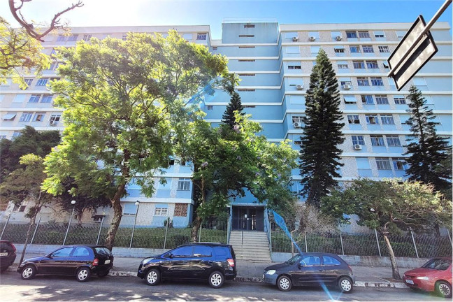 Imagem Apartamento com 2 Quartos à Venda, 65 m² em Azenha - Porto Alegre