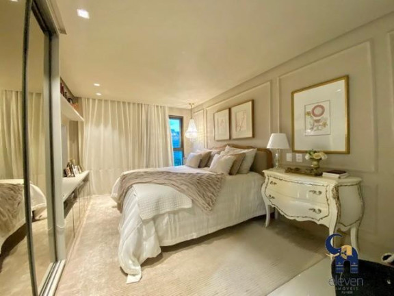 Imagem Apartamento com 4 Quartos à Venda, 243 m² em Paralela - Salvador