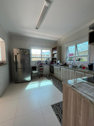 Imagem Casa com 3 Quartos à Venda, 300 m² em Tremembé - Sao Paulo Imagem Casa com 3 Quartos à Venda, 300 m² em Tremembé - Sao Paulo
