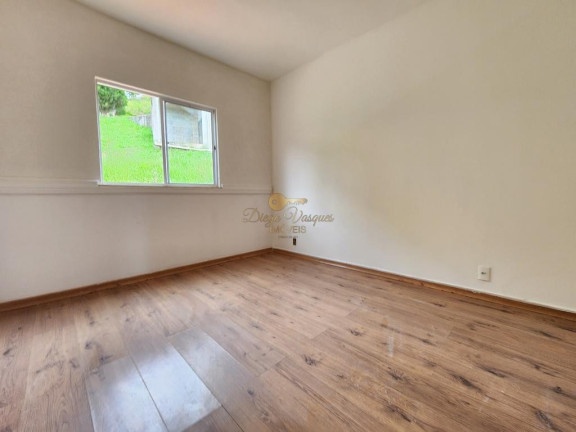 Imagem Casa com 4 Quartos à Venda, 216 m² em Albuquerque - Teresópolis