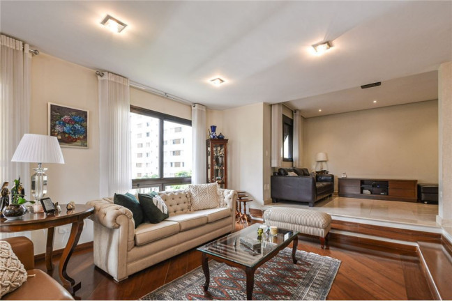 Imagem Apartamento com 3 Quartos à Venda, 193 m² em Moema - São Paulo