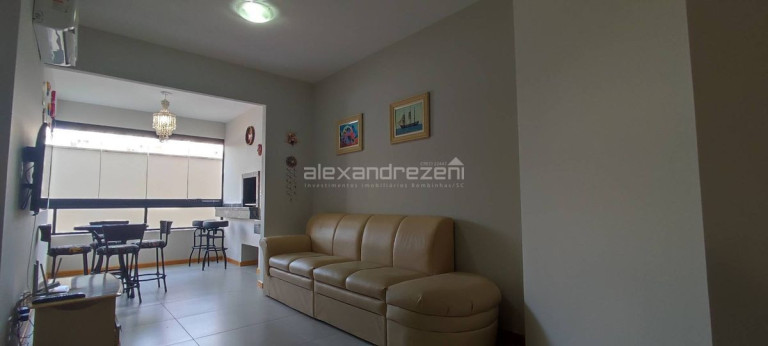 Imagem Apartamento com 3 Quartos para Temporada, 95 m² em Bombas - Bombinhas